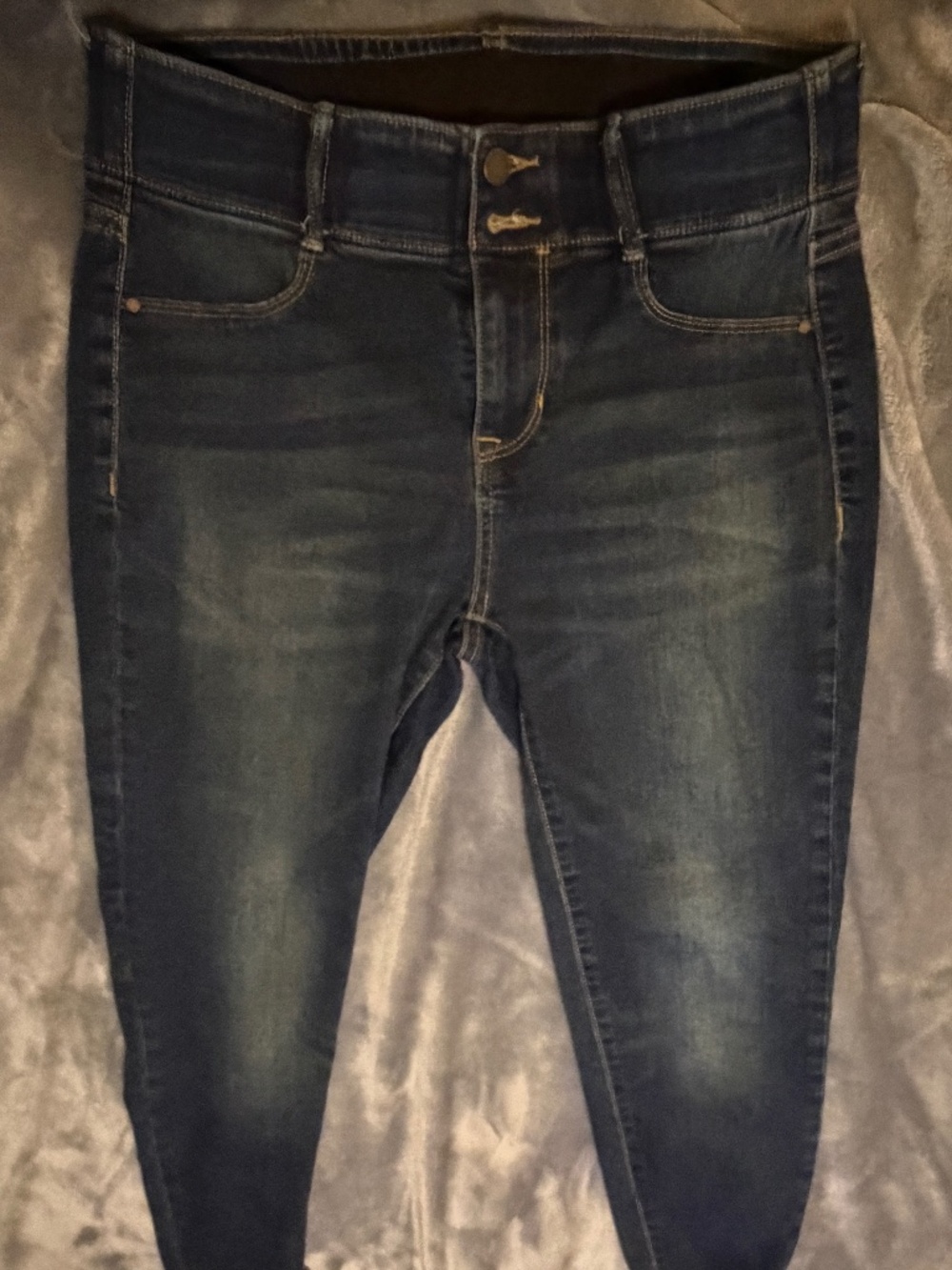 Apt. 9 Women's Size 10 Dark Wash Denim Capri Jeans